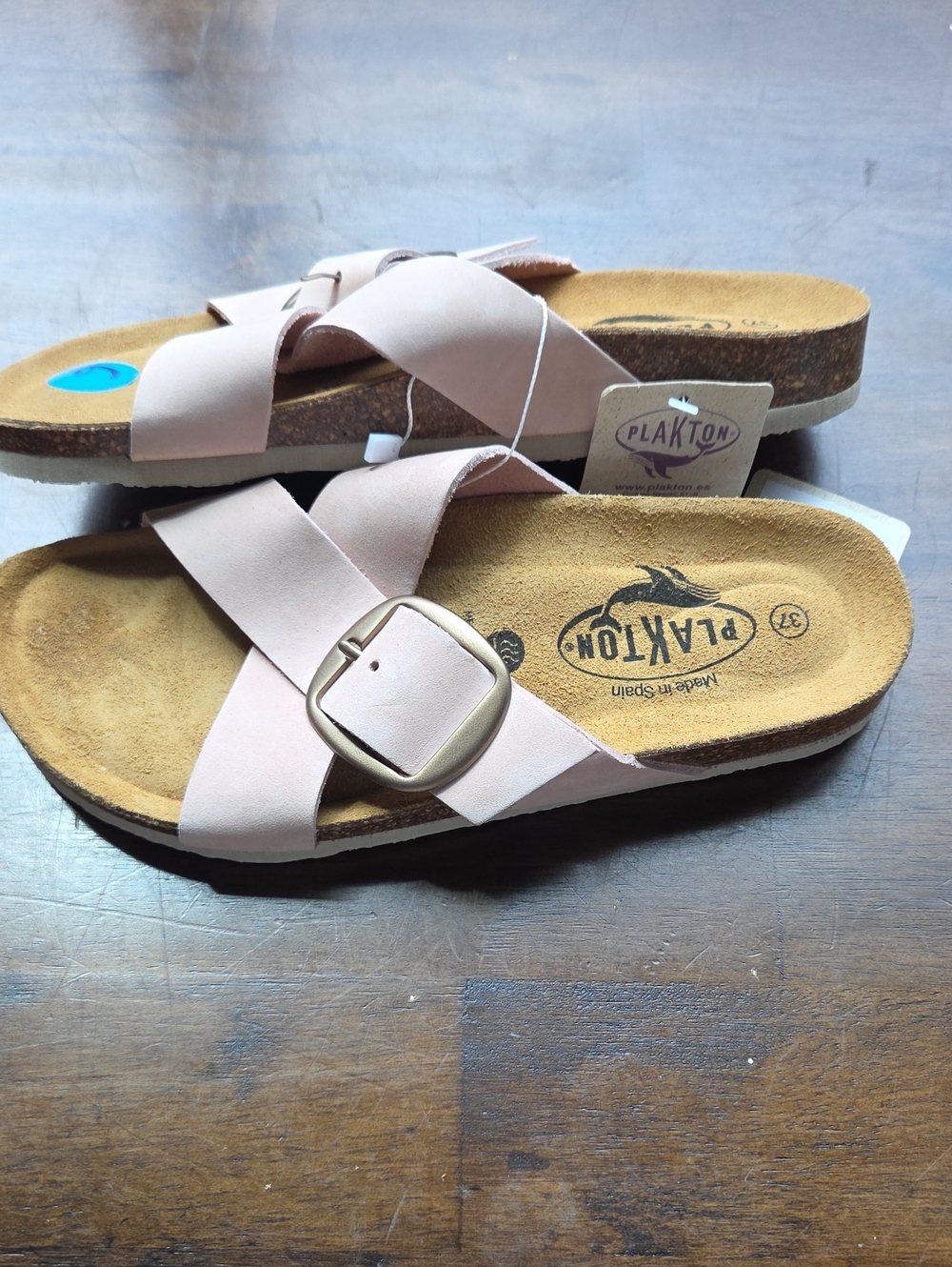 Plakton Size 6 Women's Pink Leather Crisscross Buckle Sandals NEW